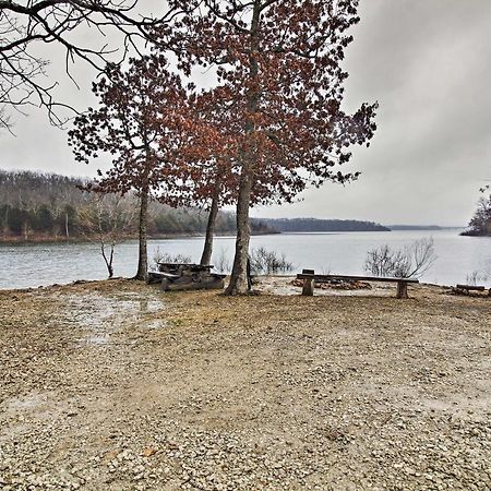 Rustic Stockton Lake Cabin Half Mile To Boat Ramp! 外观 照片