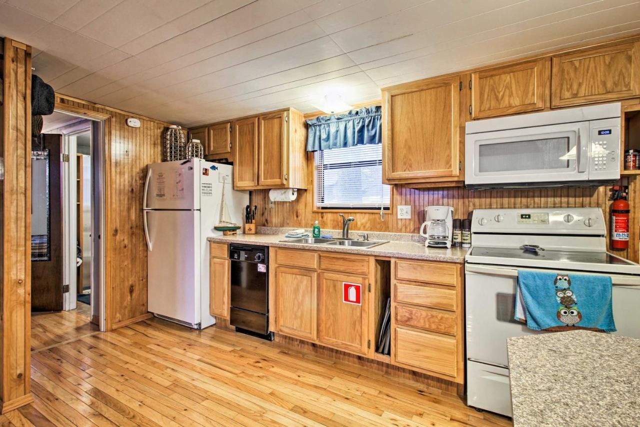Rustic Stockton Lake Cabin Half Mile To Boat Ramp! 外观 照片